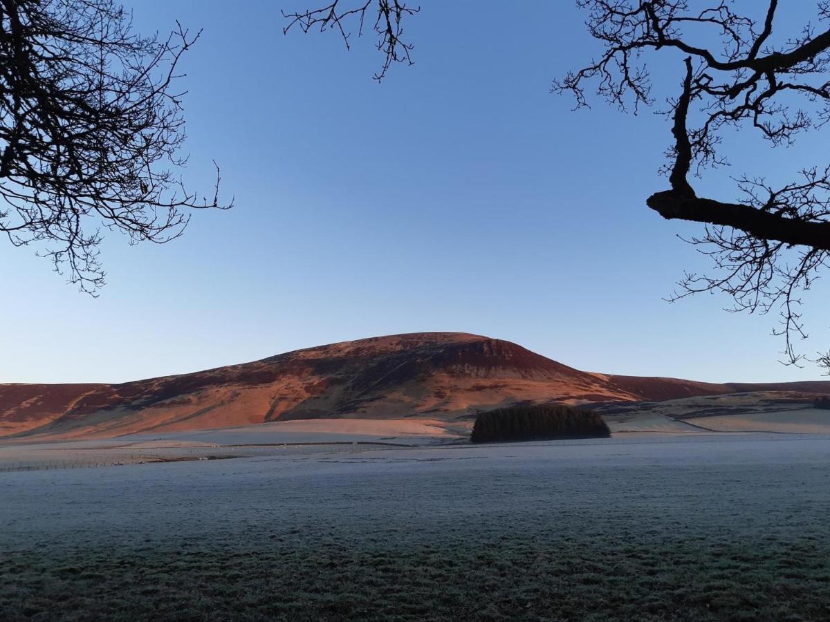 The Granary At Tinto Retreats, Biggar Is A Gorgeous 3 Bedroom Stone Cottage Wiston  Exteriör bild