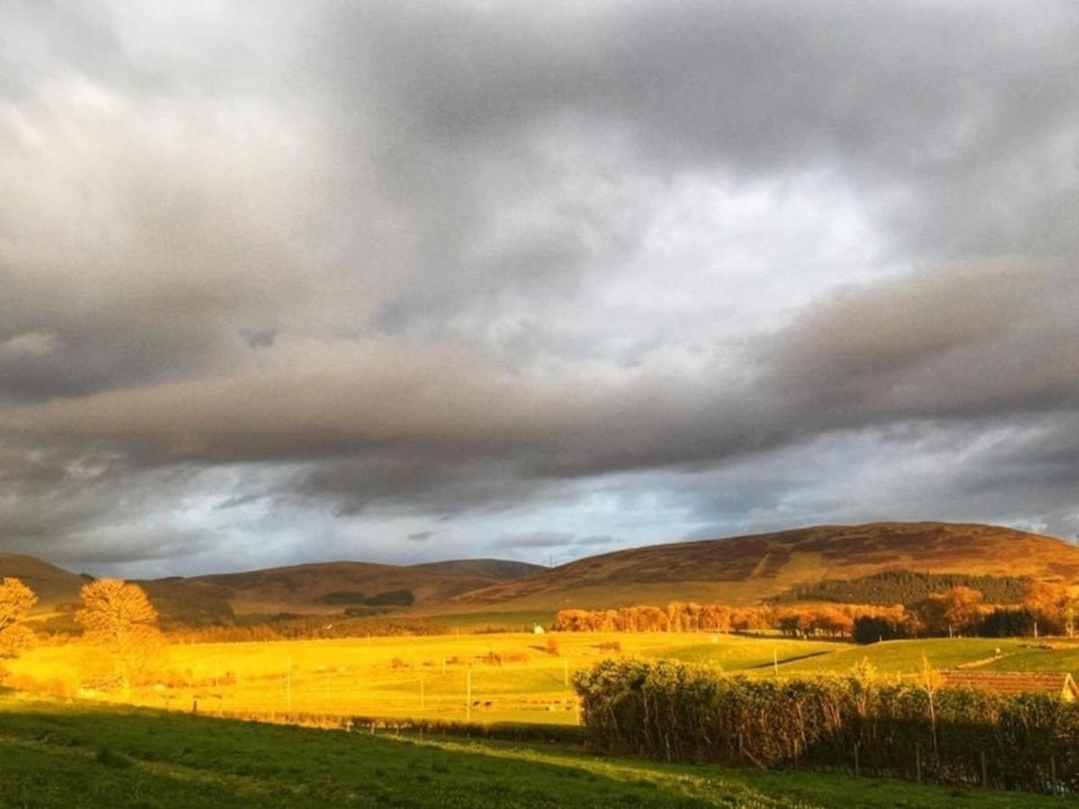 The Granary At Tinto Retreats, Biggar Is A Gorgeous 3 Bedroom Stone Cottage Wiston  Exteriör bild