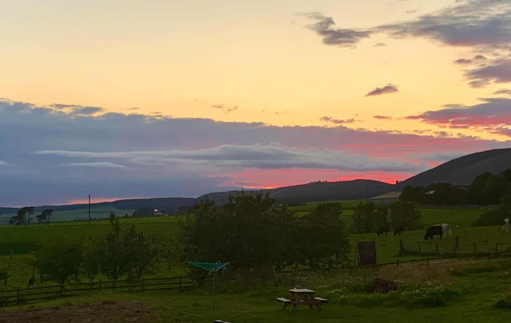 The Granary At Tinto Retreats, Biggar Is A Gorgeous 3 Bedroom Stone Cottage Wiston  Exteriör bild